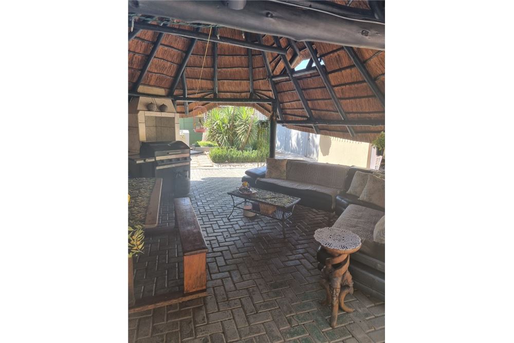 Woningbouw - Haus - Vanderbijlpark SW 5, Gauteng - South Africa - 6 - 1031010017-88
