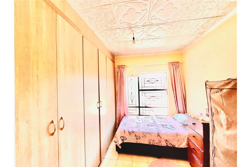 Residencial - Casa - Eersterust, Gauteng - South Africa - 25 - 1031414137-43