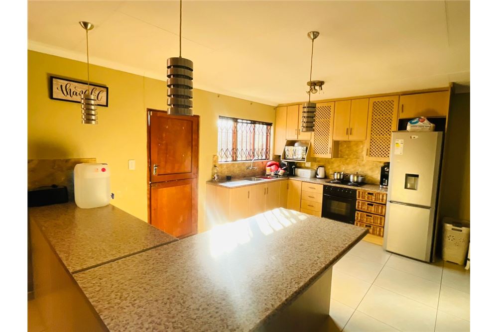 Residencial - Casa - Eersterust, Gauteng - South Africa - 3 - 1031414137-35