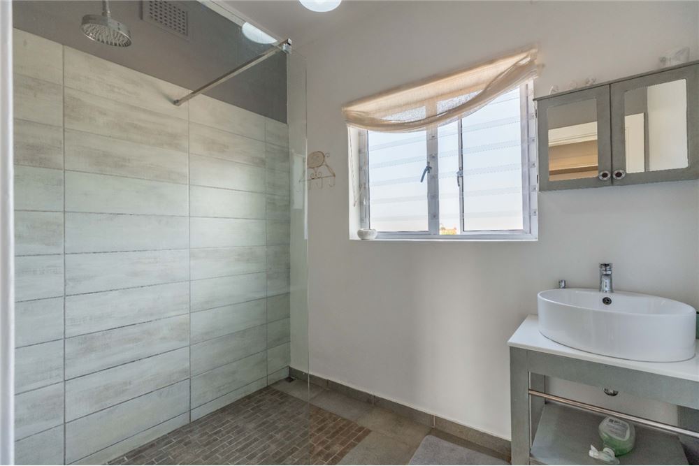 Residential - House - Durban North, KwaZulu Natal - South Africa - 26 - 1031465128-18