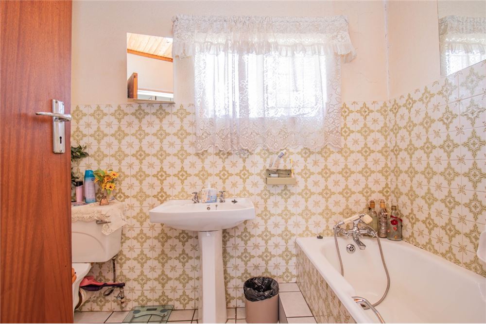 Rezidential - Case/Vile - Ifafi, North West - South Africa - 18 - 1031416001-610