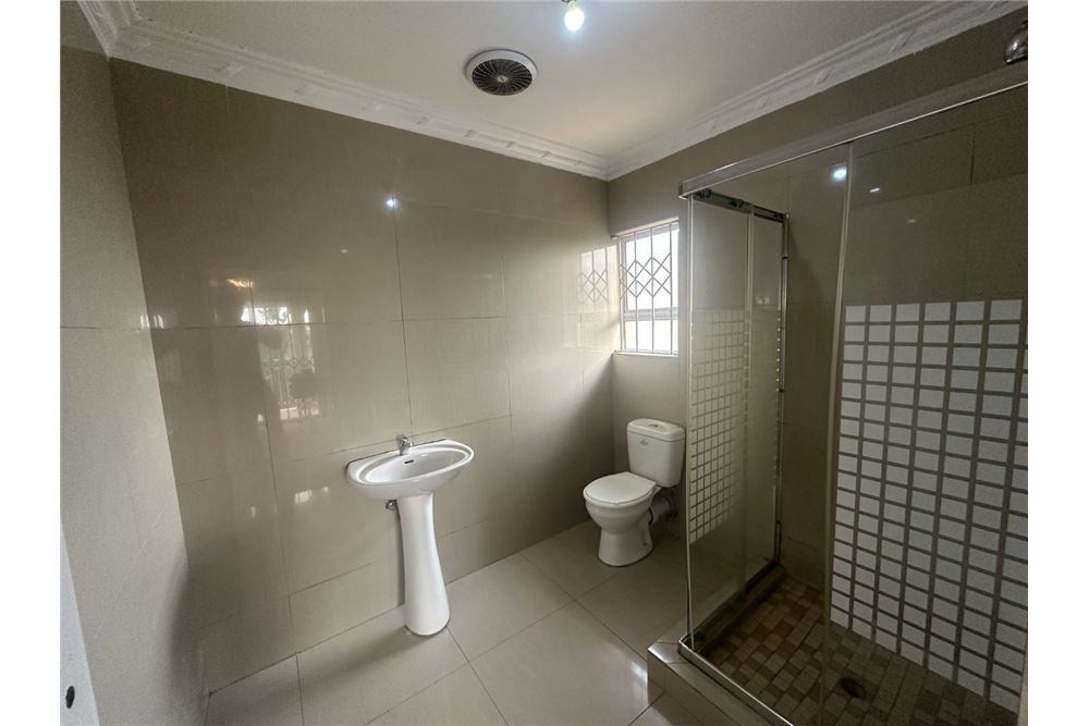 Residential - House - Somerset Park, KwaZulu Natal - South Africa - 43 - 1031465047-199