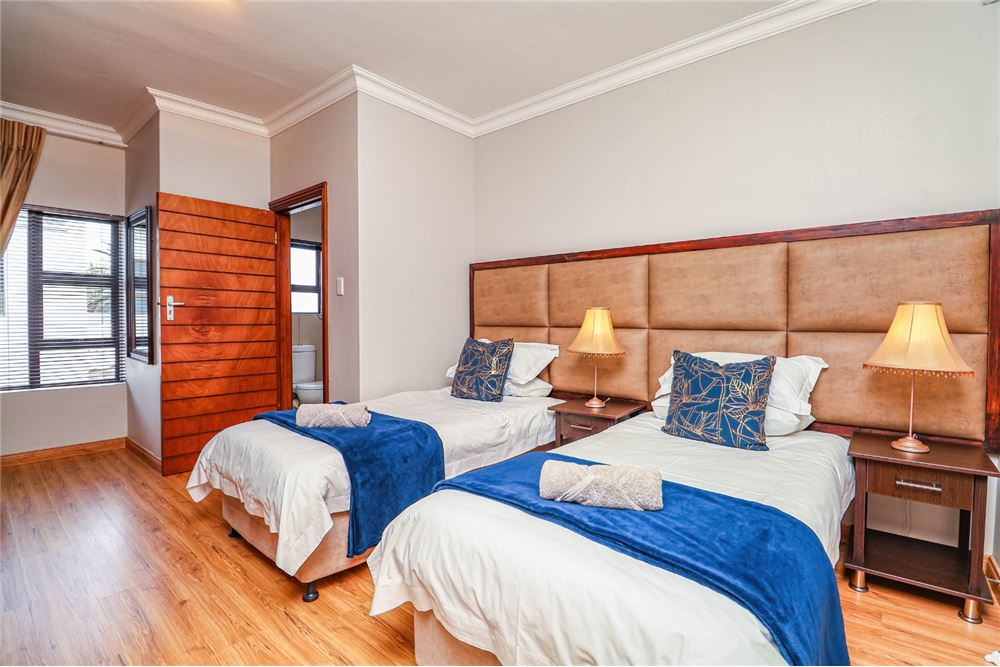 Gyvenamasis - Namas - Bayview, Western Cape - South Africa - 63 - 1031012001-40