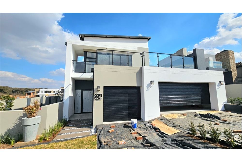 Residential - ਅਲੱਗ ਥਲੱਗ ਬਣਿਆ ਹੋਇਆ ਘਰ - Fountainbrook Estate, Gauteng - South Africa - 23 - 1031393025-834