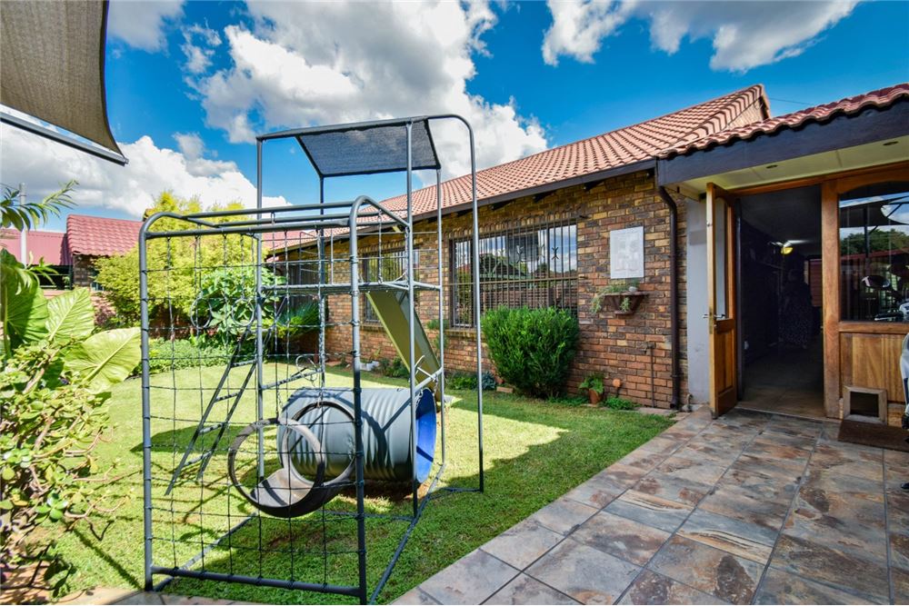 Residential - House - Waverley, Gauteng - South Africa - 3 - 1031414001-147