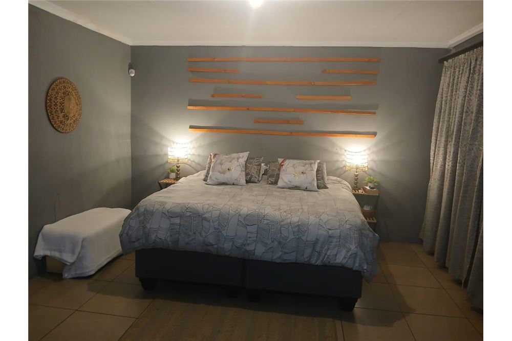 Residencial - Casa - Eersterust, Gauteng - South Africa - 15 - 1031414137-47