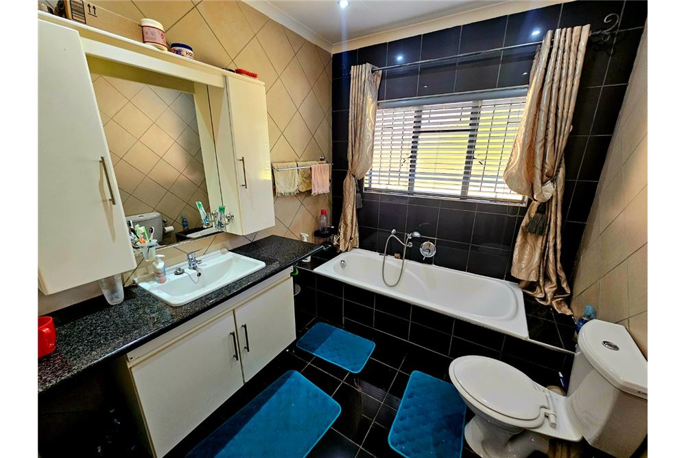 Residential - Αυτόνομη κατοικία - Rooihuiskraal, Gauteng - South Africa - 30 - 1031393046-415