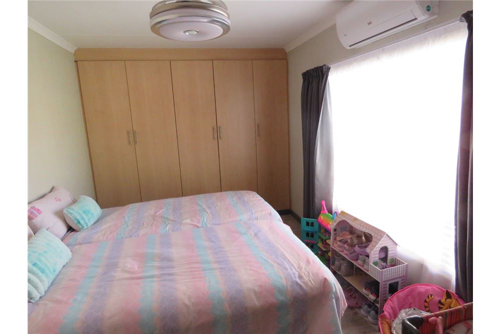 Residencial - Casa - Pretoriuspark, Gauteng - South Africa - 23 - 1031414013-127