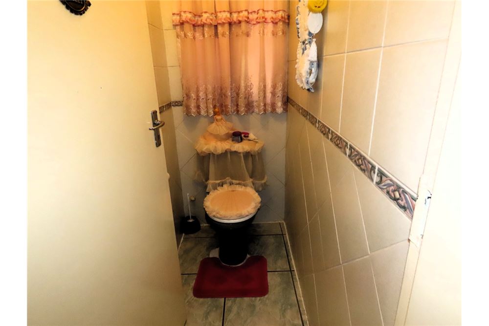 Residencial - Casa - Eersterust, Gauteng - South Africa - 25 - 1031414016-161