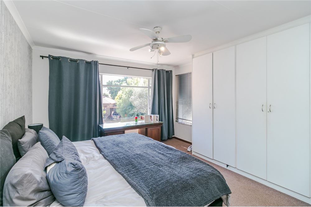 Residential - Rumah Bandar - Boskruin, Gauteng - South Africa - 18 - 1031444163-40