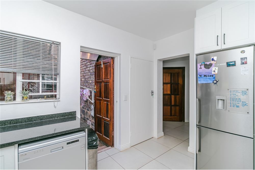 Residential - Rumah Bandar - Boskruin, Gauteng - South Africa - 6 - 1031444163-40