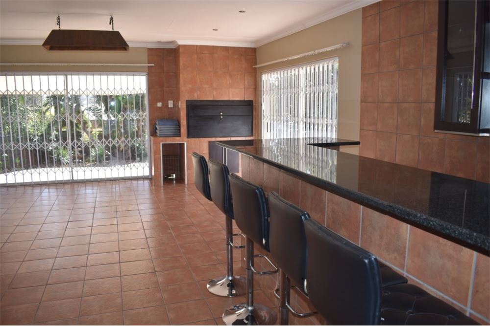 House For Sale 3 Bedrooms Located At Elarduspark Gauteng South Africa