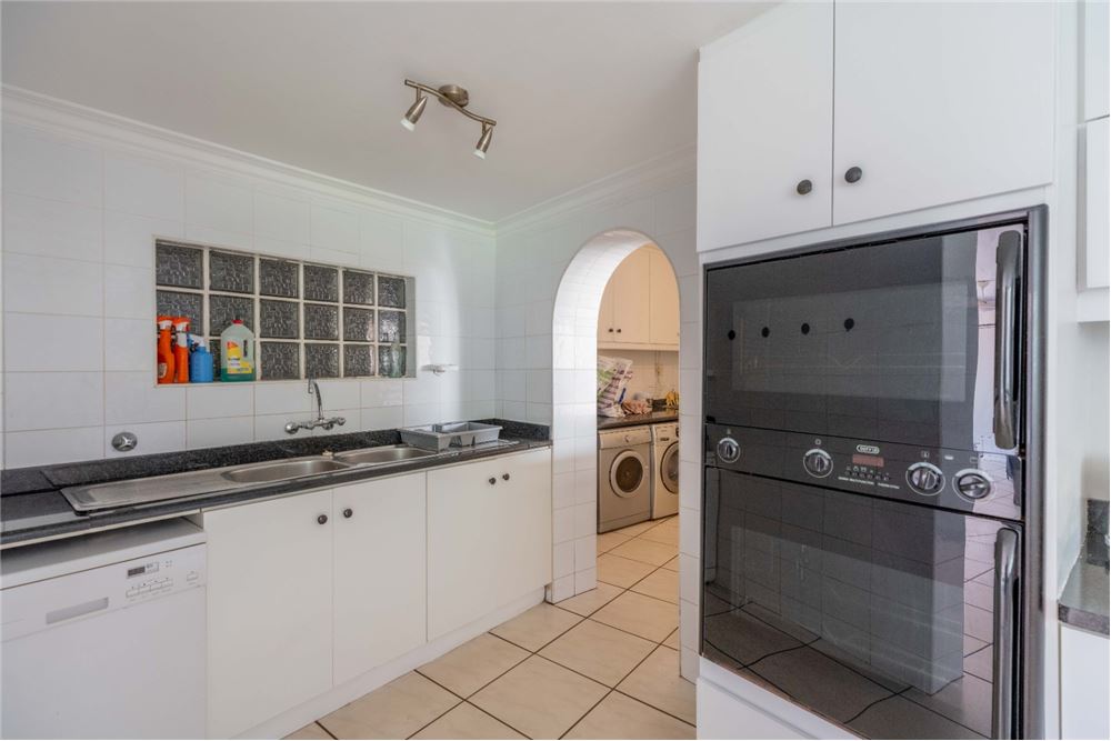 Residential - House - Umhlanga Rocks, KwaZulu Natal - South Africa - 28 - 1031465073-75