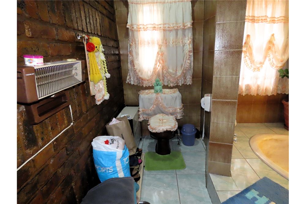 Residencial - Casa - Eersterust, Gauteng - South Africa - 32 - 1031414016-161