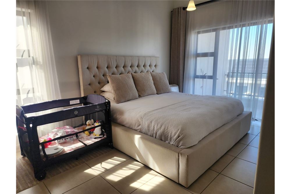 Rezidential - Apartament - Mulbarton, Gauteng - South Africa - 12 - 1031421027-748