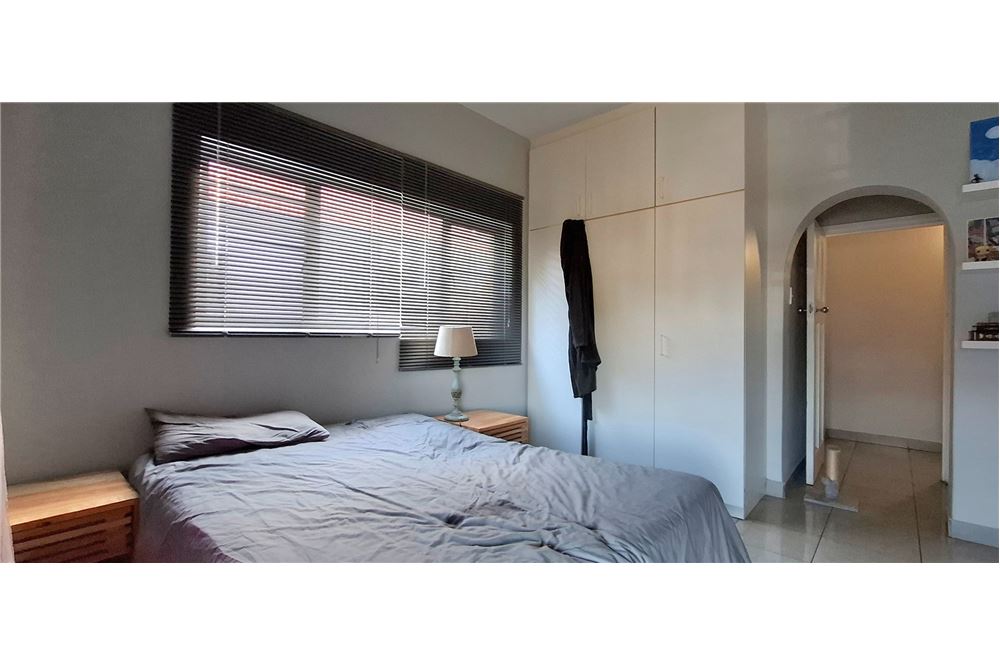 Residential - Rumah Terpisah - Glenwood, KwaZulu Natal - South Africa - 41 - 1031389002-211