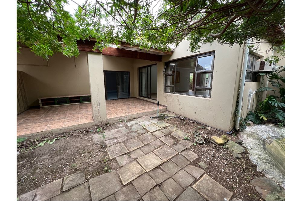 Residential Condo/Apartment Gordons Bay Central, Western Cape