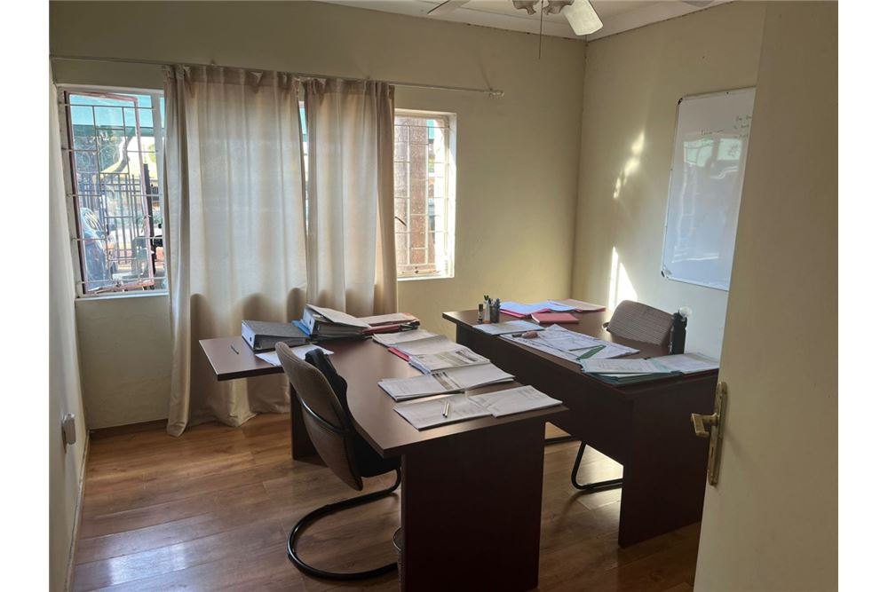 Commercio - Commerciale/Negozi - Sinoville, Gauteng - South Africa - 19 - 1031414142-54