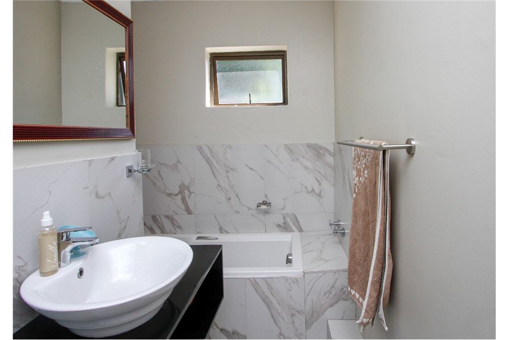 Residential - House - La Lucia, KwaZulu Natal - South Africa - 66 - 1031465115-30