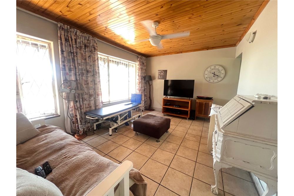 Wohnung - Haus - Alberante, Gauteng - South Africa - 11 - 1031421086-297