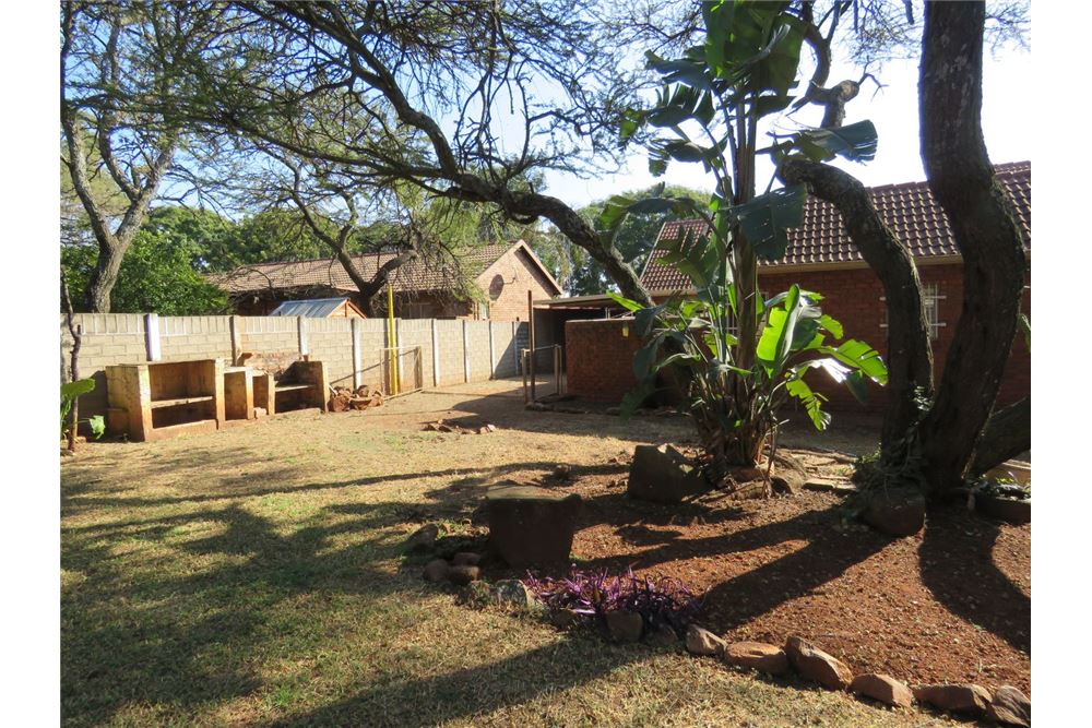 Residencial - Casa - Karenpark, Gauteng - South Africa - 24 - 1031414013-119