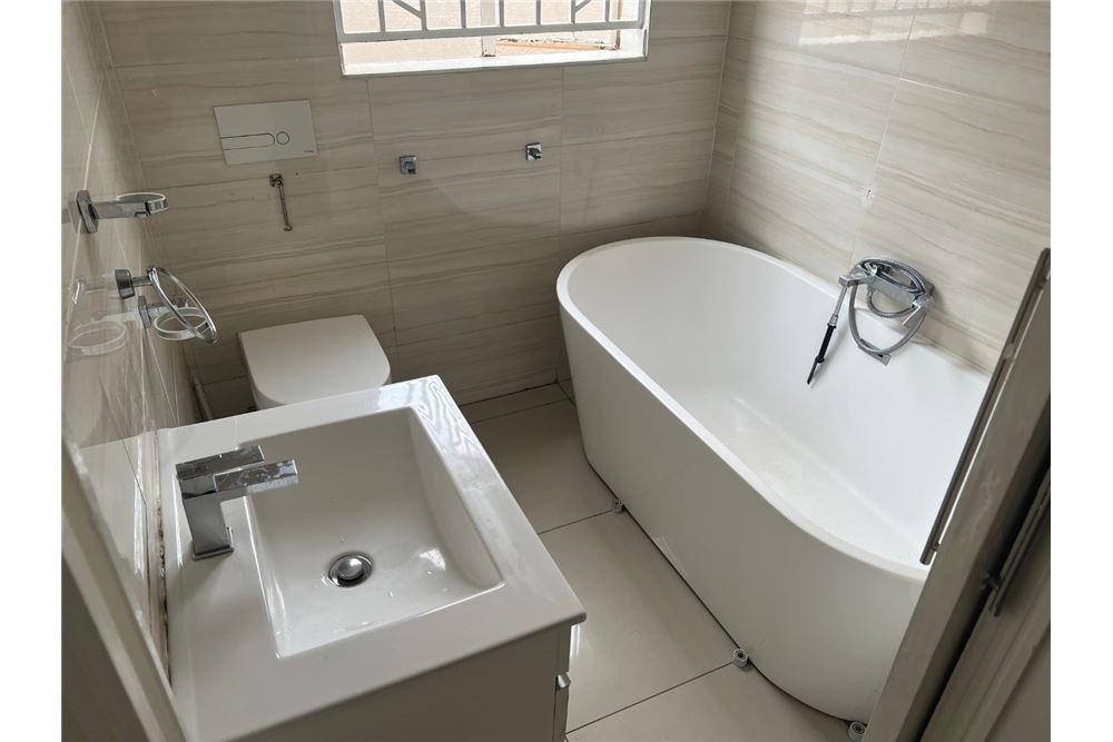 Residential - House - Danville, Gauteng - South Africa - 22 - 1031414015-774