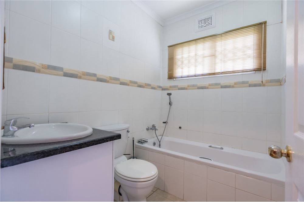 Residential - House - Somerset Park, KwaZulu Natal - South Africa - 16 - 1031465047-188