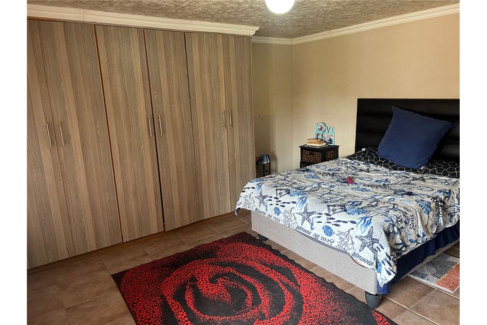 Residential - House - Soshanguve L, Gauteng - South Africa - 8 - 1031414015-772