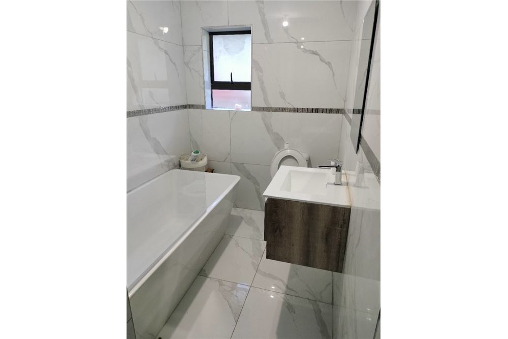 住宅 - 公寓/单元房 - Montana Park, Gauteng - South Africa - 8 - 1031414155-1