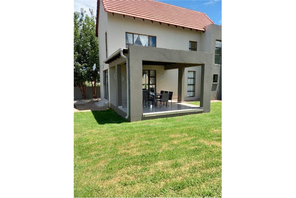 Residencial - Casa - Leloko Lifestyle and Eco Estate, North West - South Africa - 25 - 1031414112-29