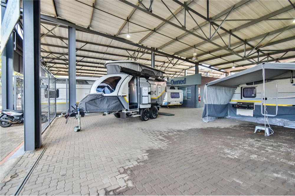 Comercial - Comercio/Tienda - Montana, Gauteng - South Africa - 5 - 1031414088-136