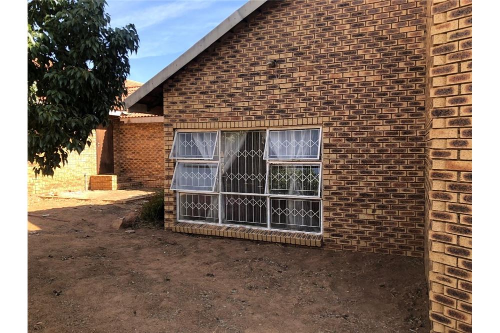 Residential - House - Mabopane, Gauteng - South Africa - 6 - 1031414106-218