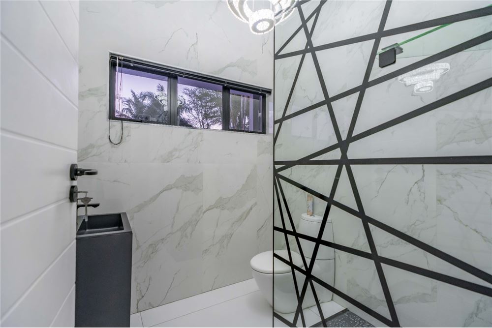 Residential - House - La Lucia, KwaZulu Natal - South Africa - 51 - 1031465022-888