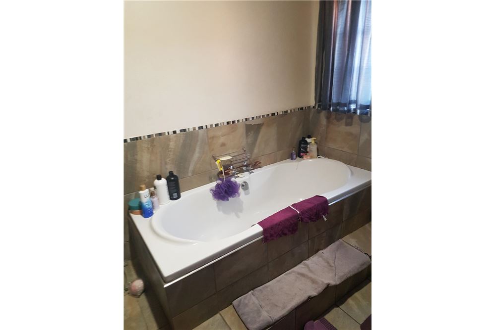 Residencial - Casa - Bultfontein, Gauteng - South Africa - 26 - 1031414014-162