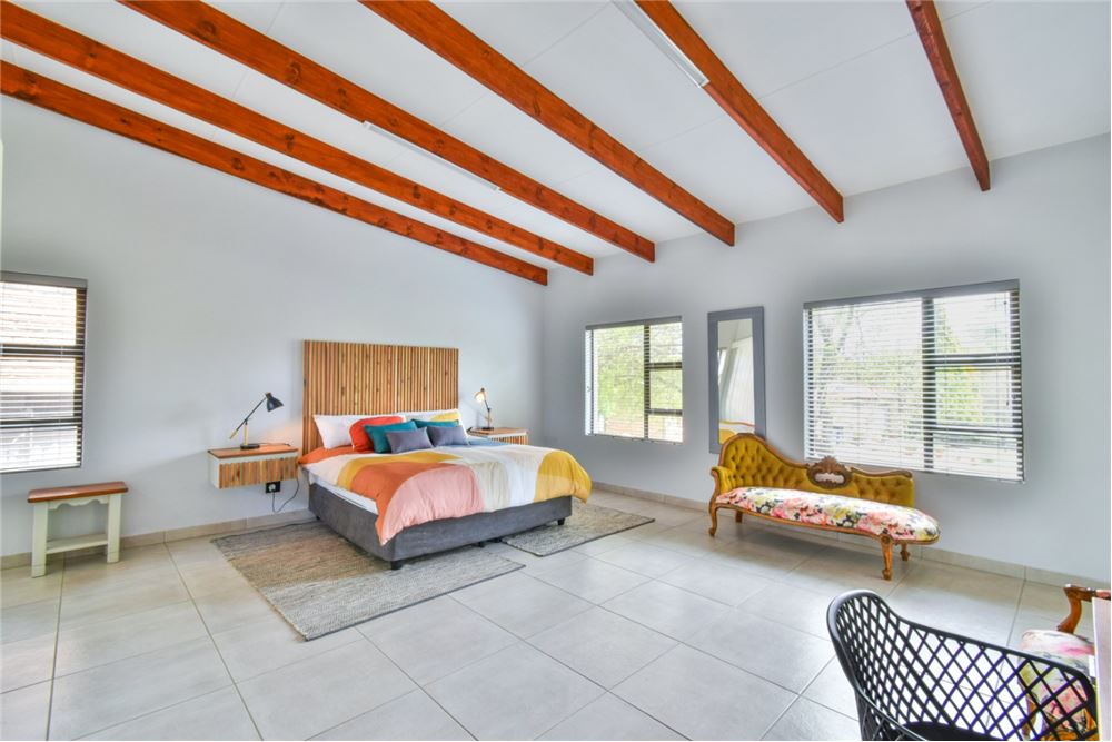 Comercial - Hostal - Kameeldrift East, Gauteng - South Africa - 48 - 1031414001-141