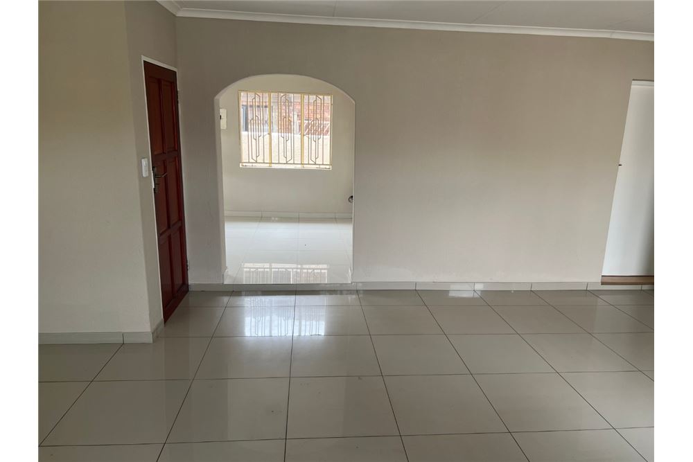 Residential - House - Danville, Gauteng - South Africa - 14 - 1031414015-774