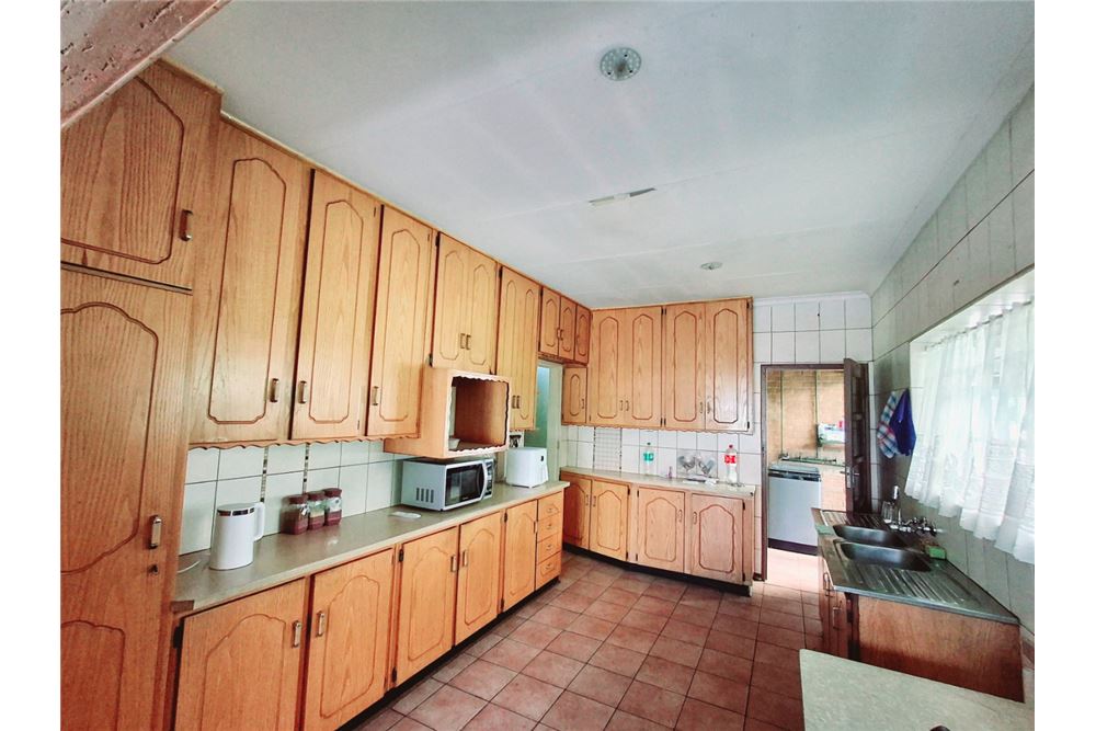 Residential - House - Vanderbijlpark SE, Gauteng - South Africa - 3 - 1031010005-15