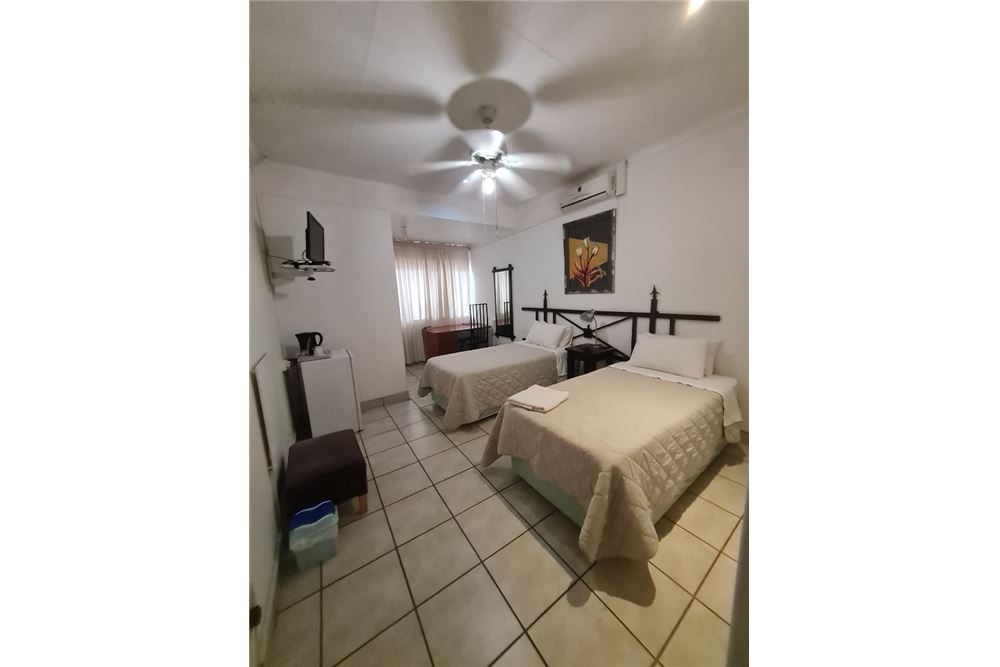 Comercial - Comercio/Tienda - Pretoria North, Gauteng - South Africa - 51 - 1031414050-124