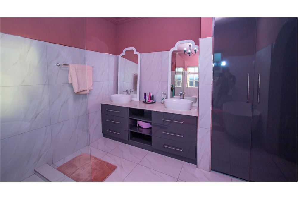 Dzīvojamais - Savrupmāja - Durban North, KwaZulu Natal - South Africa - 17 - 1031465084-307