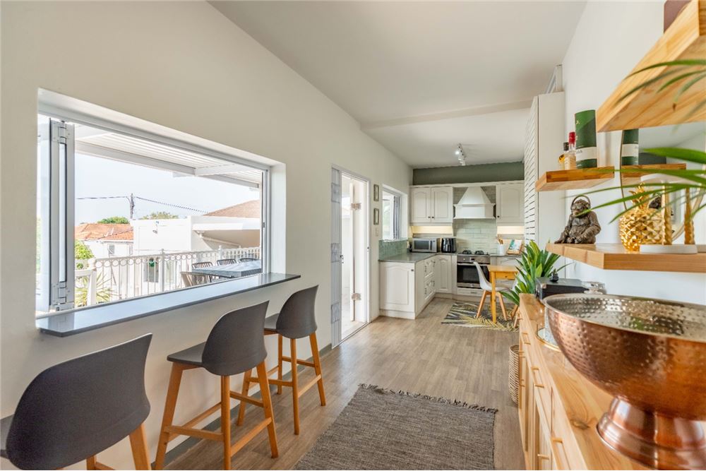 Residential - House - Durban North, KwaZulu Natal - South Africa - 9 - 1031465128-18