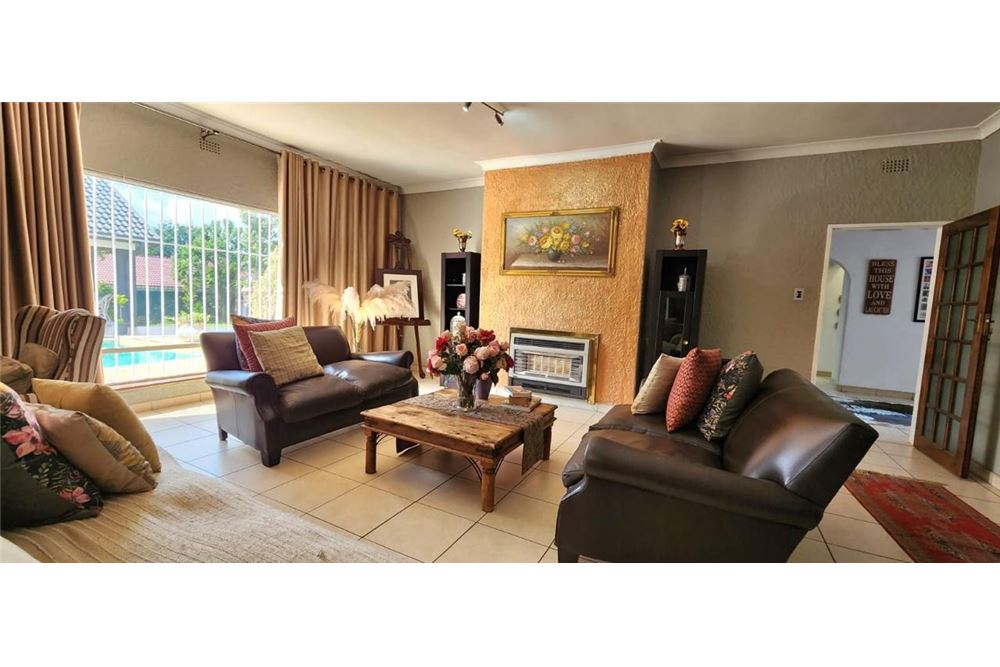 Residential - บ้านเดี่ยว - Alberante, Gauteng - South Africa - 5 - 1031421155-21