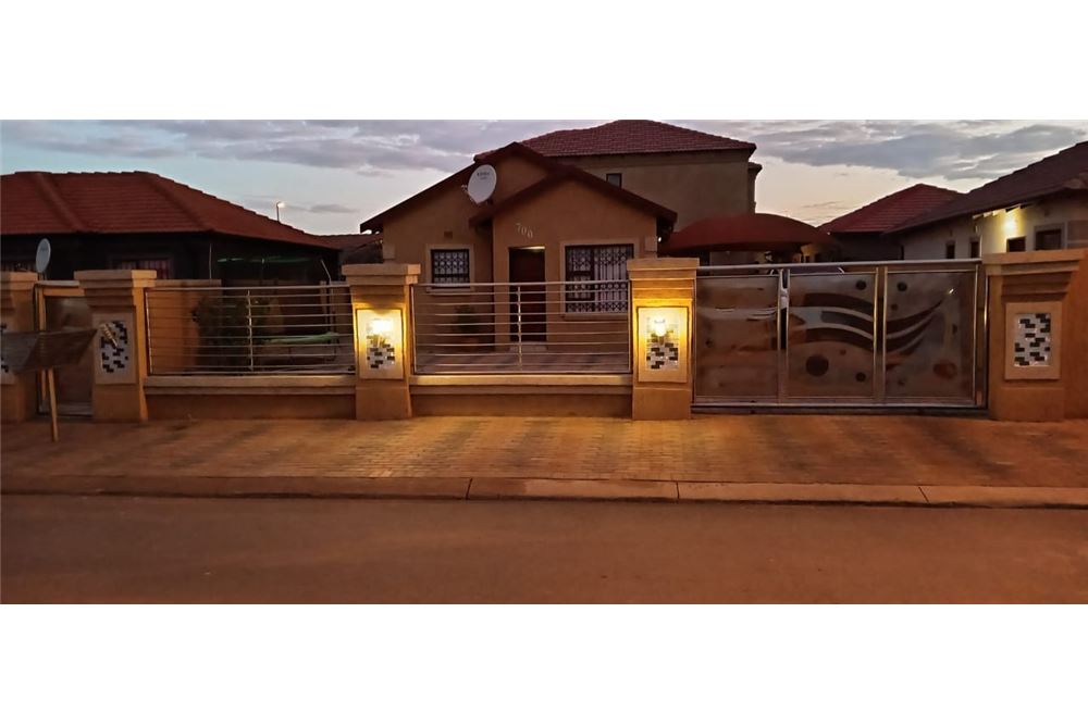 Жилищен - Къща - Vanderbijlpark CE7, Gauteng - South Africa - 4 - 1031421130-36