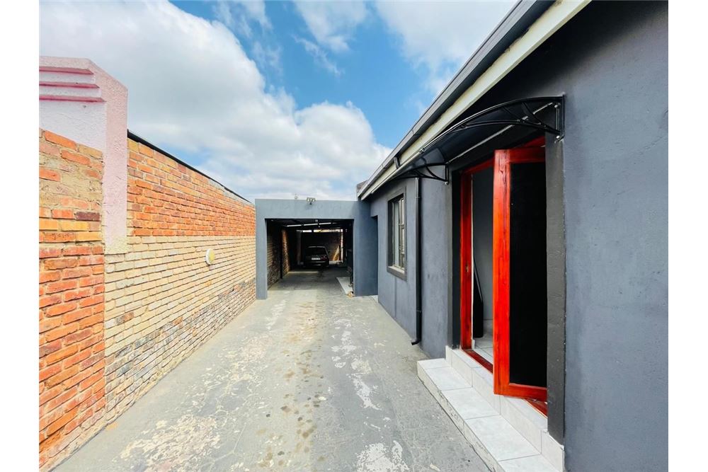 Residencial - Casa - Eersterust, Gauteng - South Africa - 2 - 1031414137-42