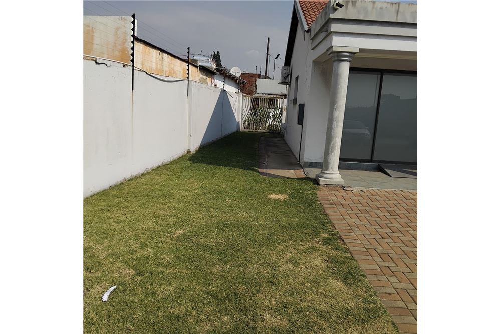 تجاري  - تجاري/بالمفرق - Dinwiddie, Gauteng - South Africa - 7 - 1031421085-62