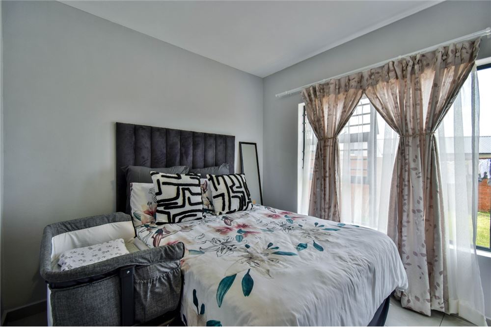 Residencial - Piso - Lombardy Estate, Gauteng - South Africa - 13 - 1031414143-20