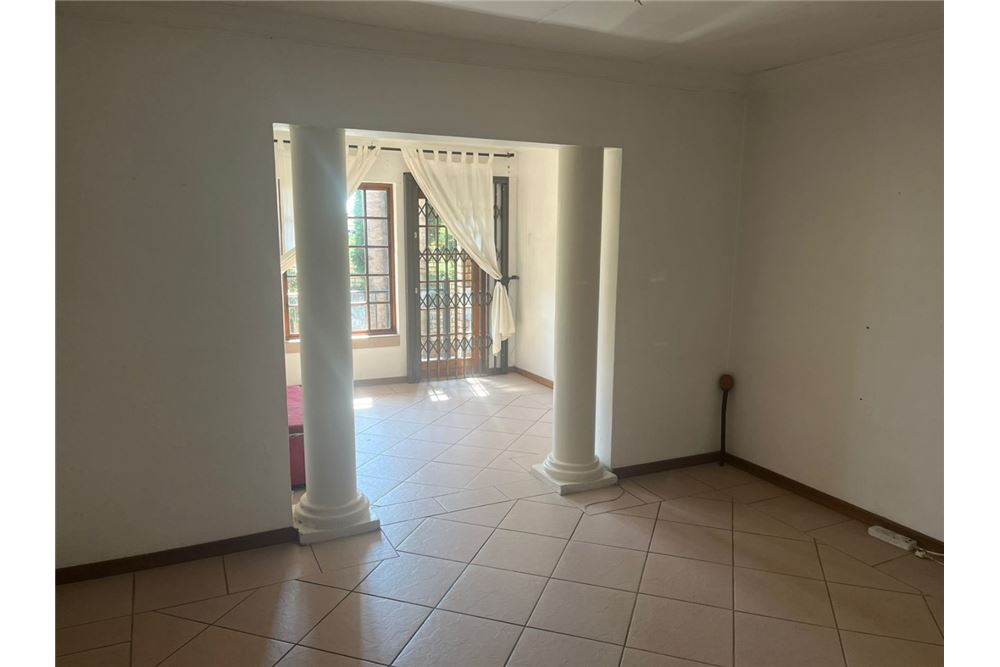 Residencial - Casa - Montana Park, Gauteng - South Africa - 26 - 1031414140-41