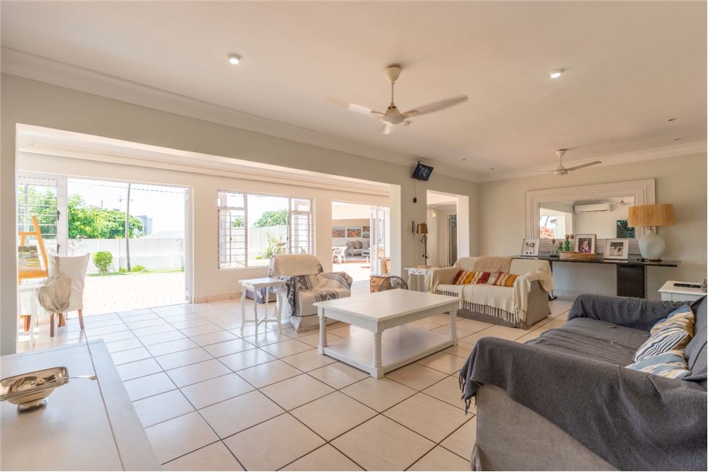 Residential - House - Umhlanga Rocks, KwaZulu Natal - South Africa - 6 - 1031465073-75