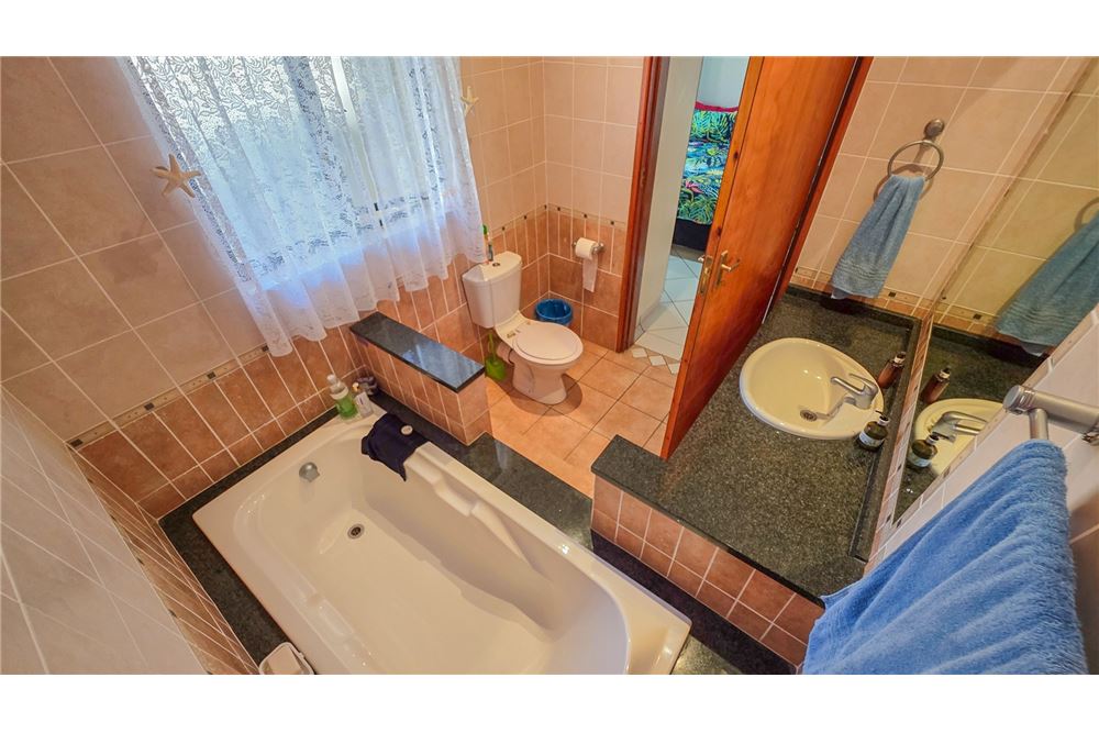 Residential - Rumah Terpisah - Uvongo, KwaZulu Natal - South Africa - 40 - 1031394021-734