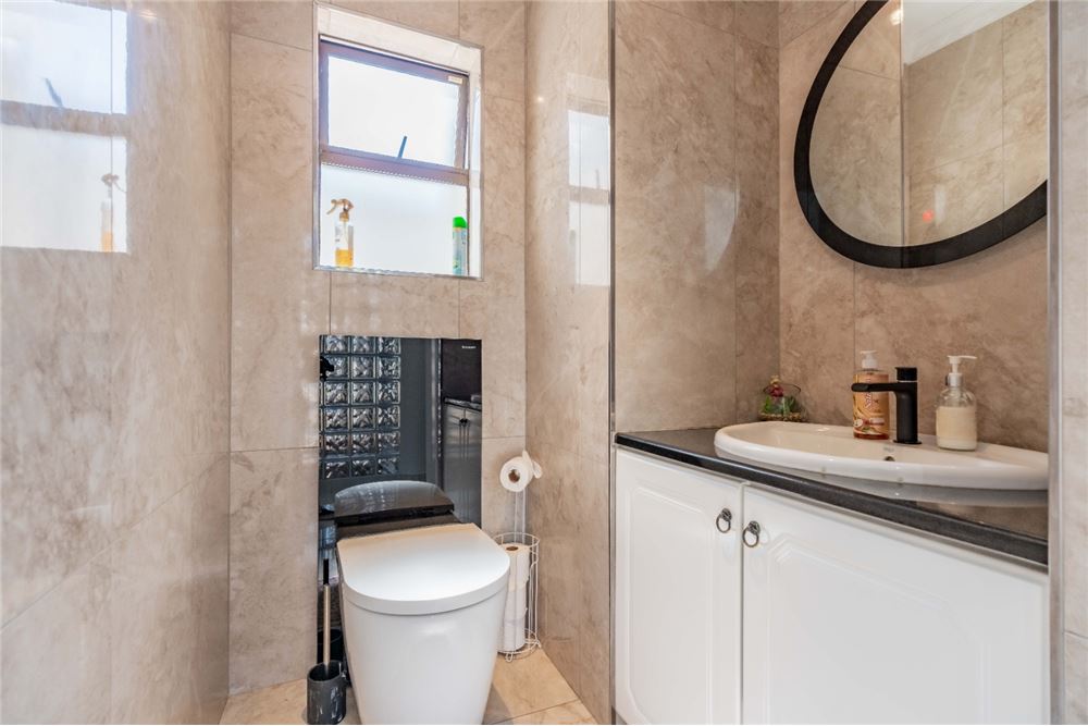 Residential - House - Umhlanga Rocks, KwaZulu Natal - South Africa - 24 - 1031465073-86