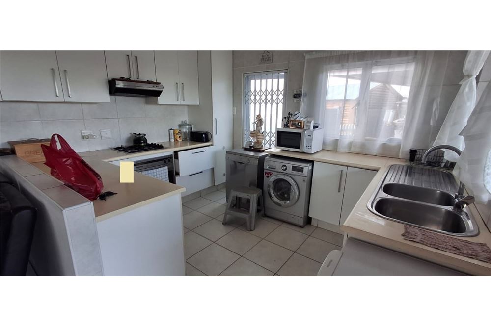 Residential - House - Glen Anil, KwaZulu Natal - South Africa - 28 - 1031465084-339